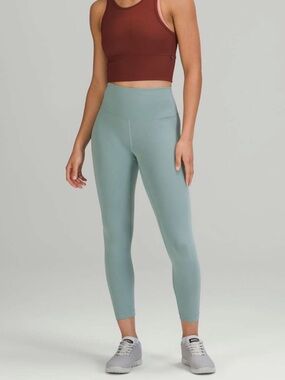 Lululemon Wunder Train High-Rise Leggingd 25" in
Misty Glade